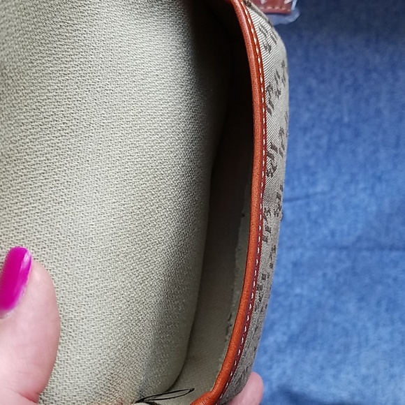 NWT Dooney and Bourke Wristlet - Picture 4 of 8